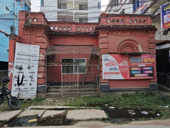 কলেজ মোড়ের কাছে র‍্যাব গলিতে ২.৫ কাঠা জমিসহ বাড়ি বিক্রয়