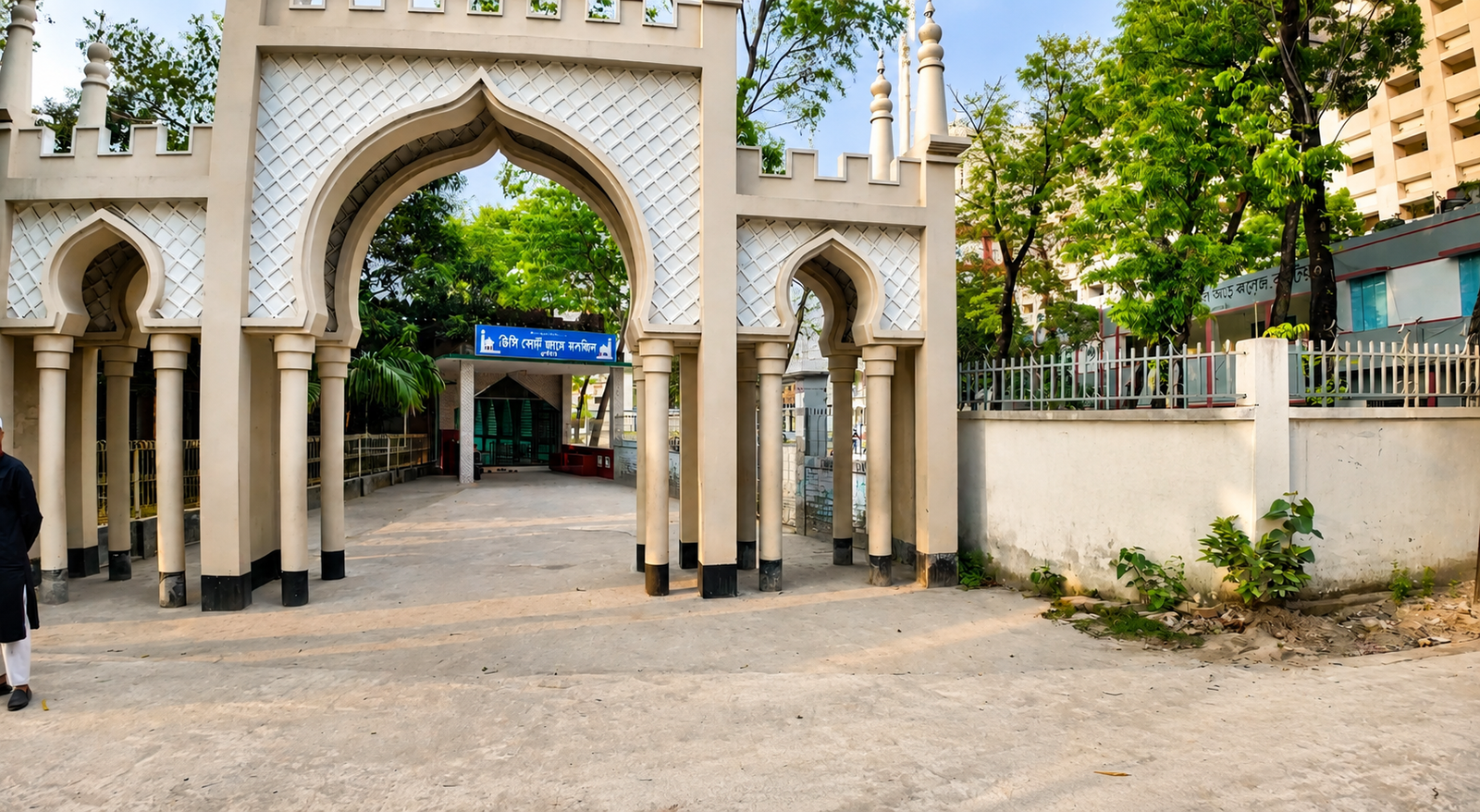 ডি,সি কোর্টের খুব নিকটে ২.৮৭ কাঠার একটি প্লট বিক্রয় হবে।