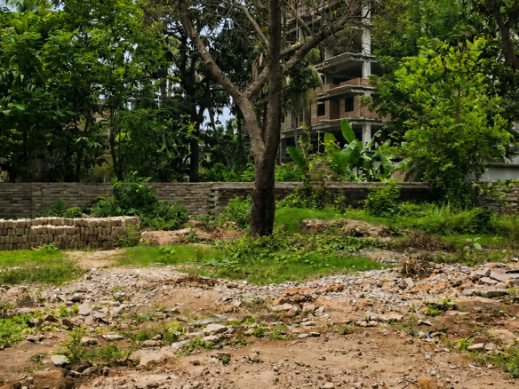 আলফা মোড়ে ৬ কাঠার একটি প্লট বিক্রয় হবে