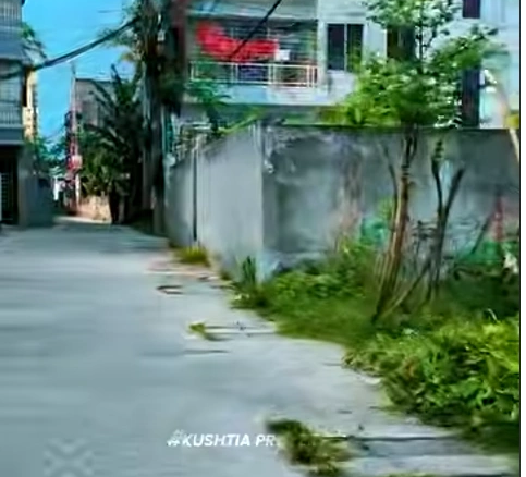পুলিশ লাইনের সামনে হাজির গলিতে ২.২৫ কাঠা জমি বিক্রয়