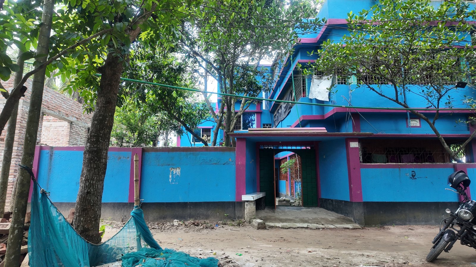 মতিমিয়া রেলগেট–উদিবাড়ী রোডে ৪ কাঠা জমিতে ২ তলা বাড়ি বিক্রয়